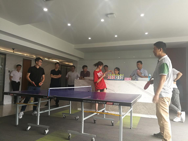 龙湖大厦9层第一届乒乓球联谊赛